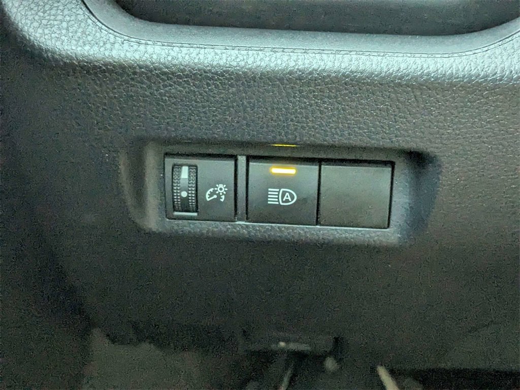 Used 2024 Toyota RAV4 LE image 27