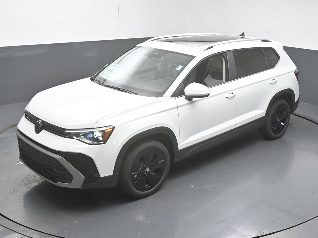 New 2026 Volkswagen Taos SE FWD image 43