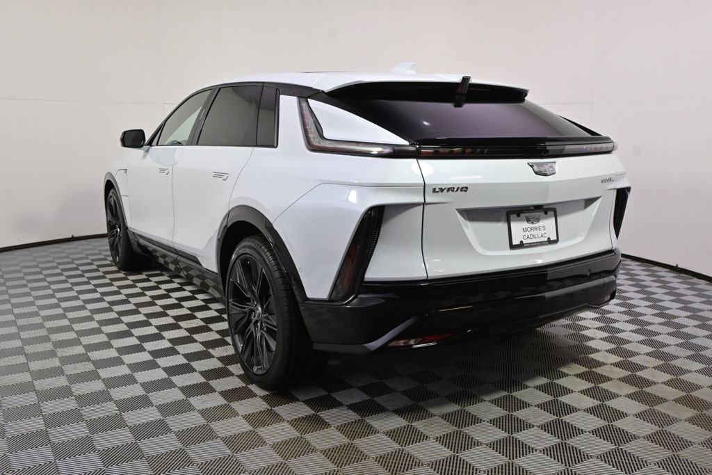 New 2026 Cadillac Lyriq Signature Sport w/ LPO, Floor Liner Package image 4