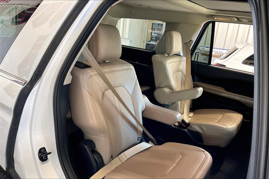 Used 2024 Ford Expedition Limited image 22