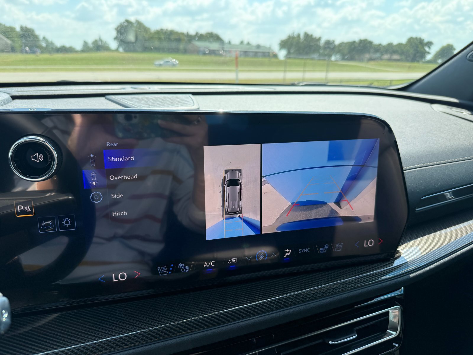 New 2026 Chevrolet Traverse High Country image 16