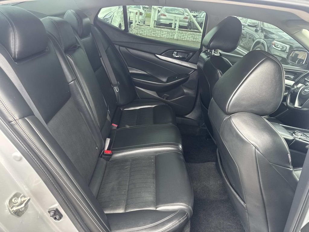 Used 2018 Nissan Maxima 3.5 SV FWD image 10