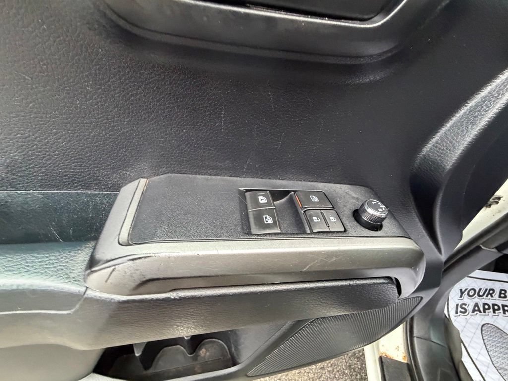 Used 2018 Toyota Tacoma SR5 AWD/4WD image 15