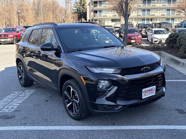 Used 2023 Chevrolet TrailBlazer RS w/ Sun and Liftgate Package image 2
