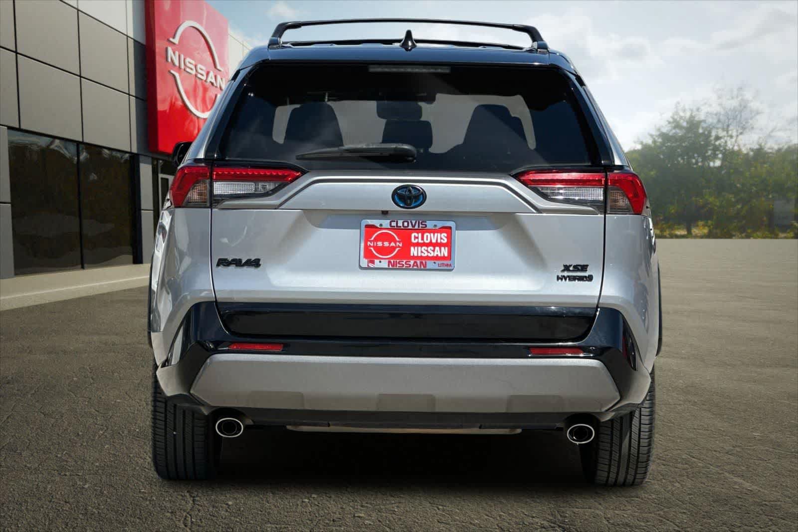 Used 2019 Toyota RAV4 XSE w/ XSE Weather Package AWD/4WD image 8