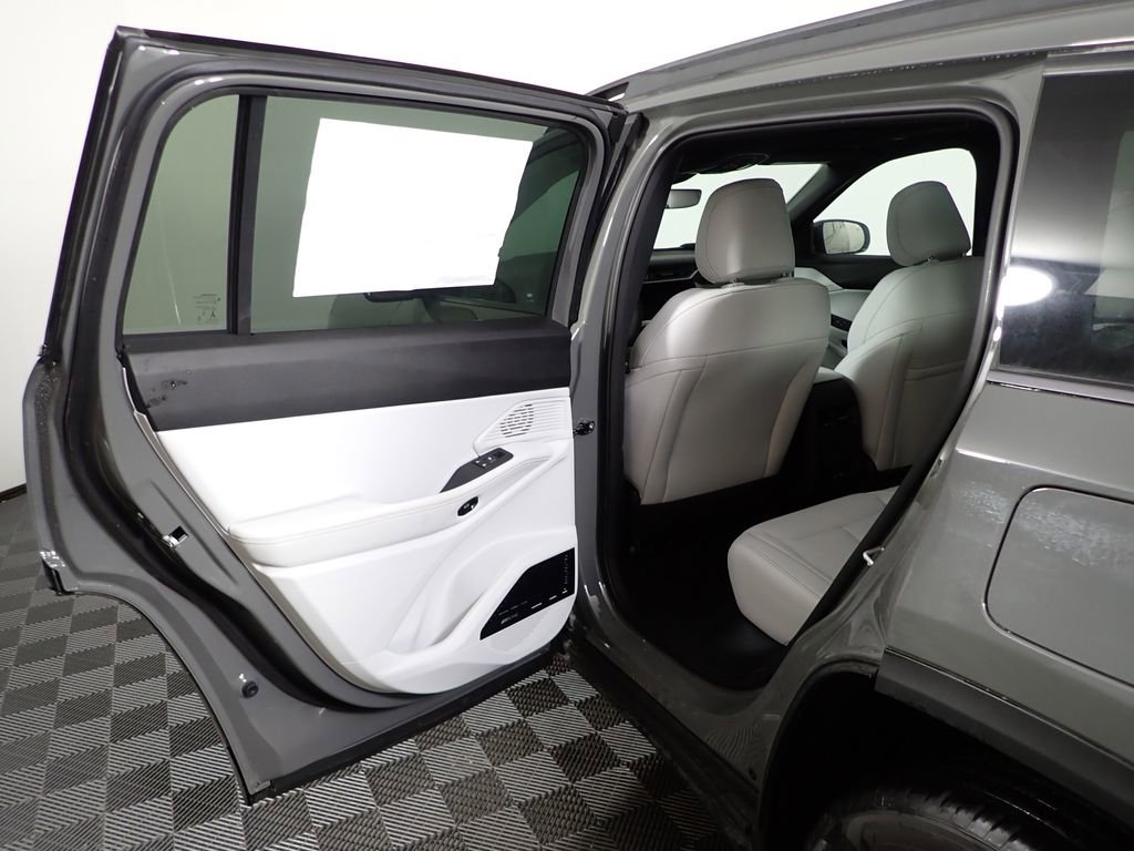 New 2026 Jeep Cherokee Limited image 41