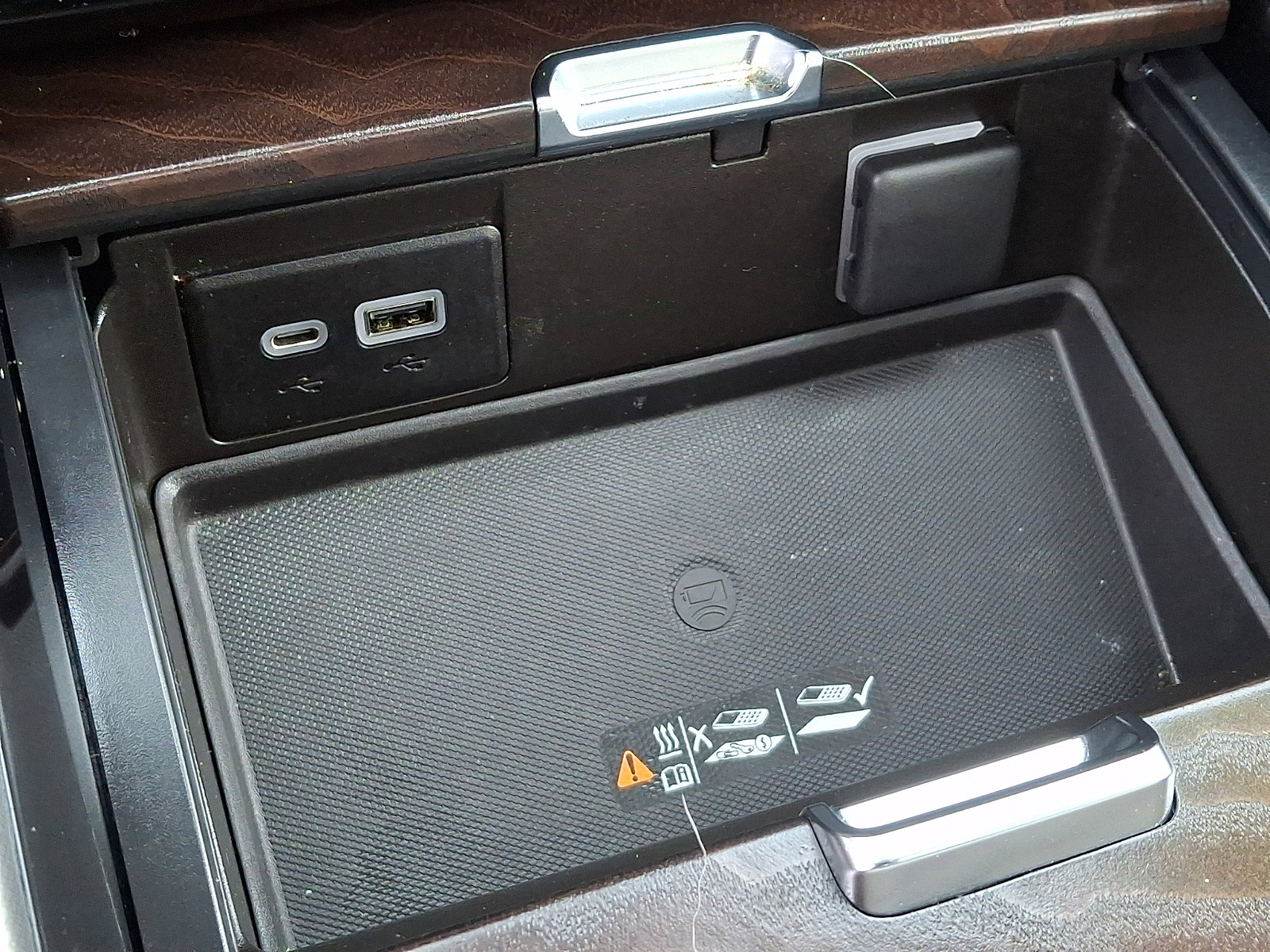 Certified 2022 GMC Yukon Denali w/ Denali Premium Package image 27