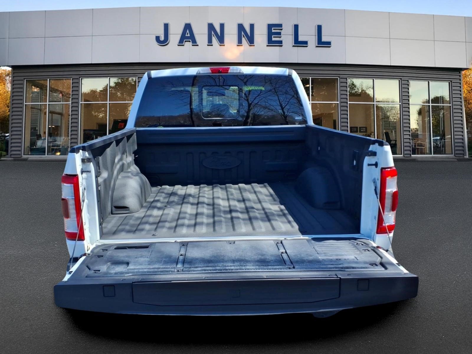 Used 2023 Ford F150 Limited image 9