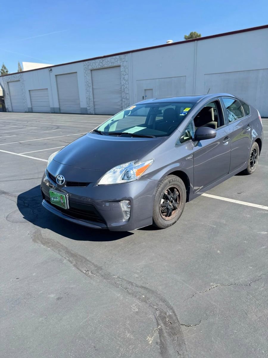 Used 2014 Toyota Prius Two image 4