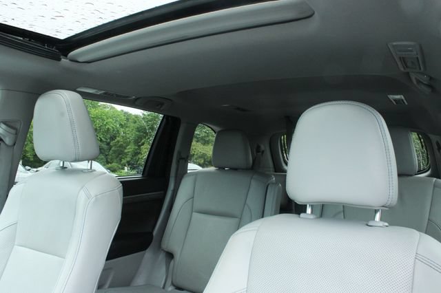 Used 2017 Toyota Highlander Limited AWD/4WD image 15
