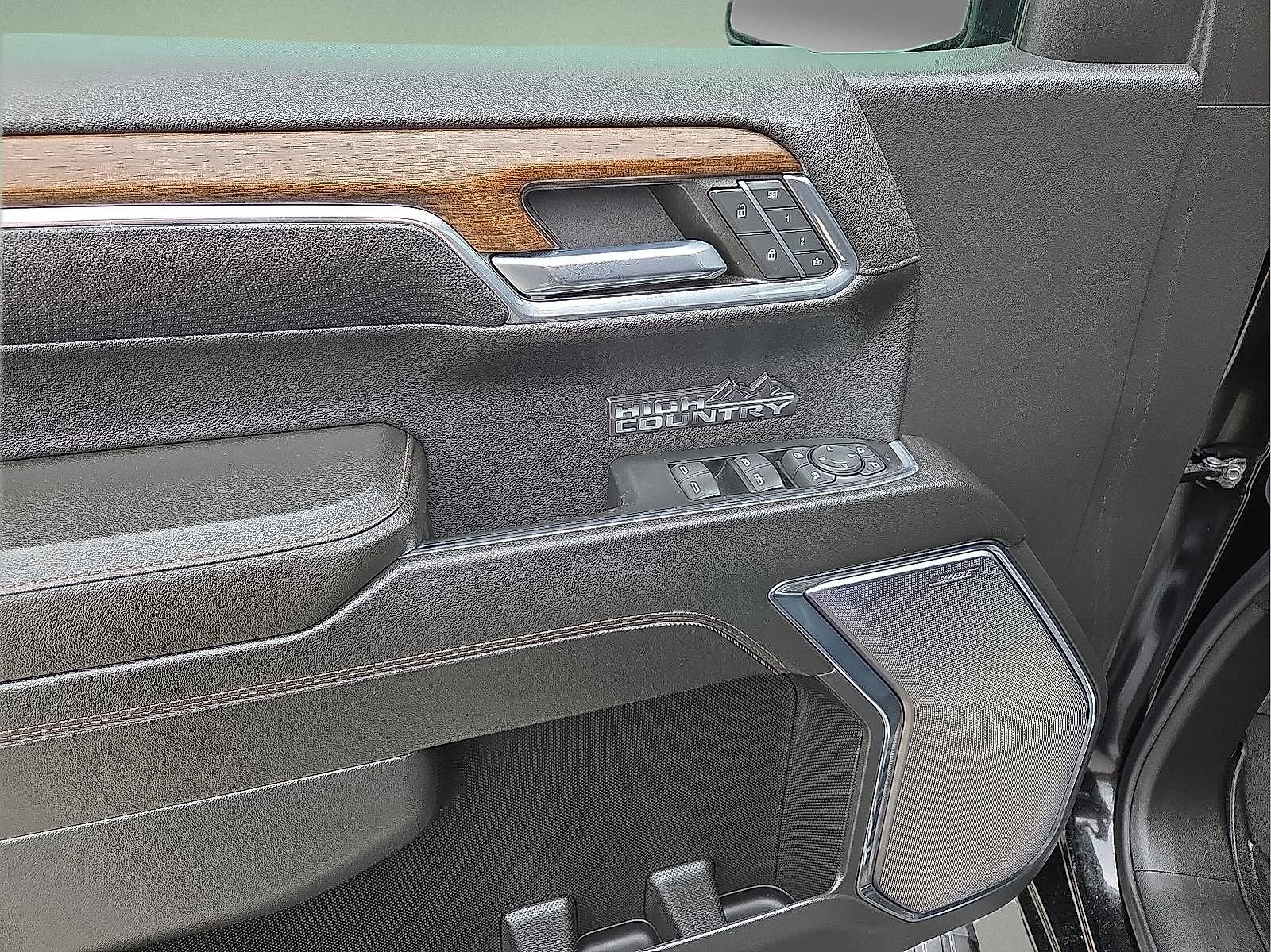 Used 2024 Chevrolet Silverado 1500 High Country w/ Midnight Edition image 15