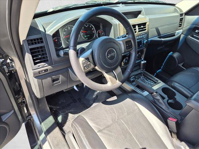 Used 2012 Jeep Liberty Limited Jet w/ Comfort/Convenience Group AWD/4WD image 10