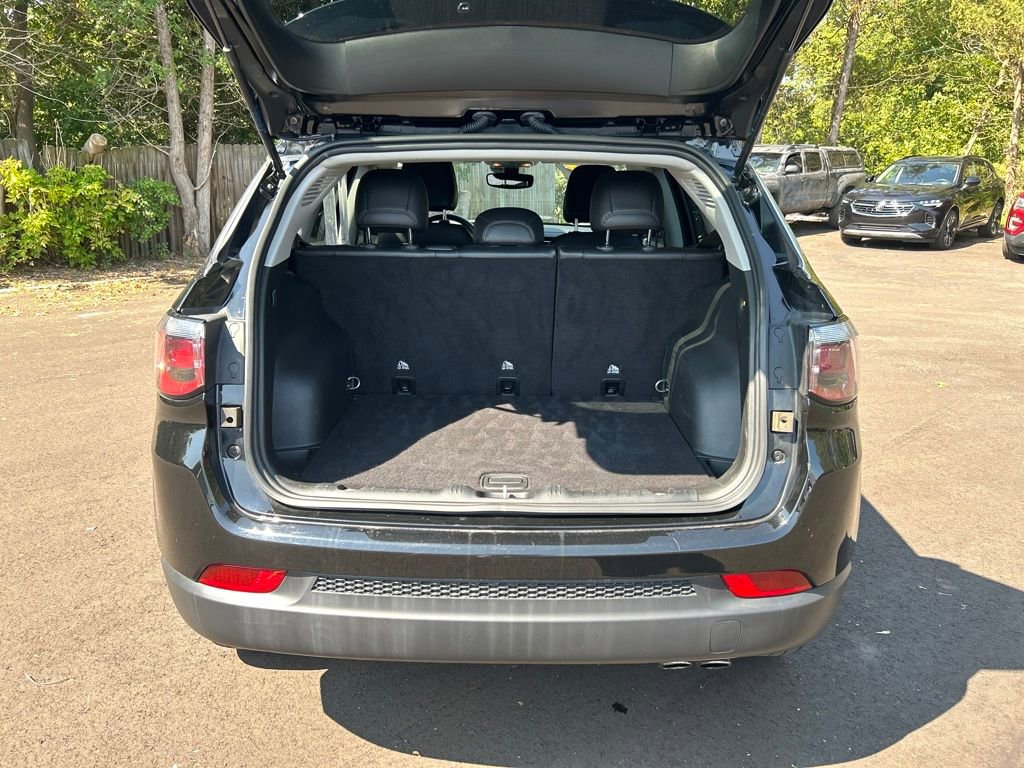 Used 2022 Jeep Compass Limited image 14