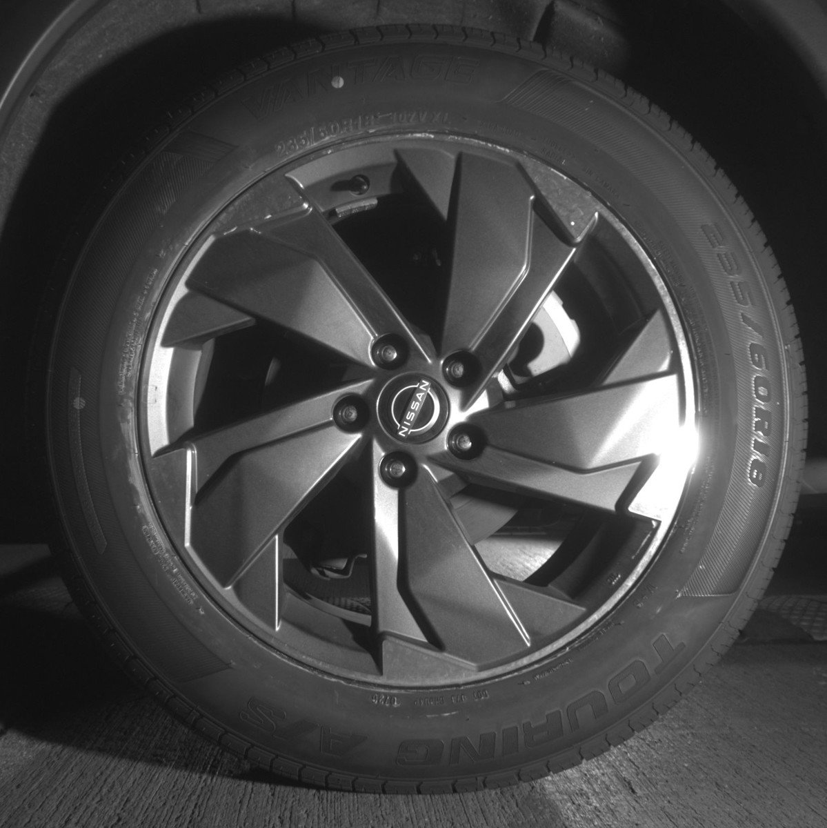 Used 2025 Nissan Rogue SV FWD image 14