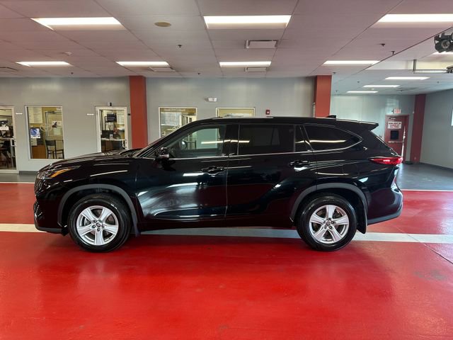 Certified 2021 Toyota Highlander L image 6