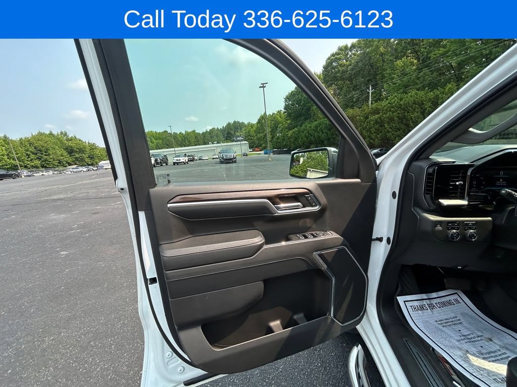 Used 2024 Chevrolet Silverado 1500 LT AWD/4WD image 20