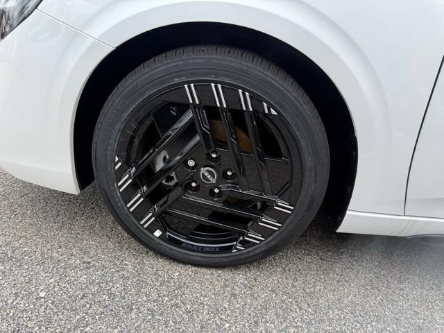 New 2026 Nissan Sentra SR w/ Floor Mat Package FWD image 12