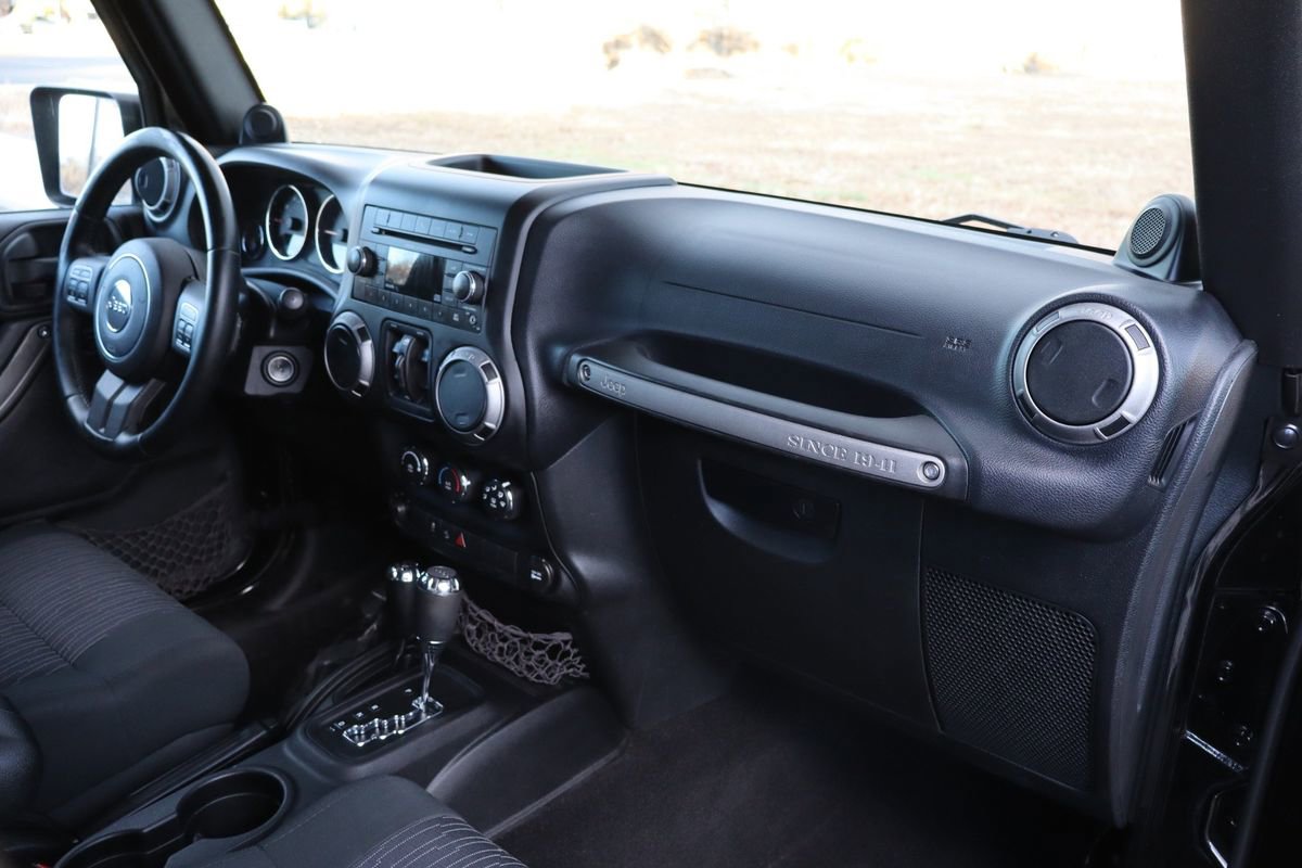 Used 2012 Jeep Wrangler Unlimited Sport image 18