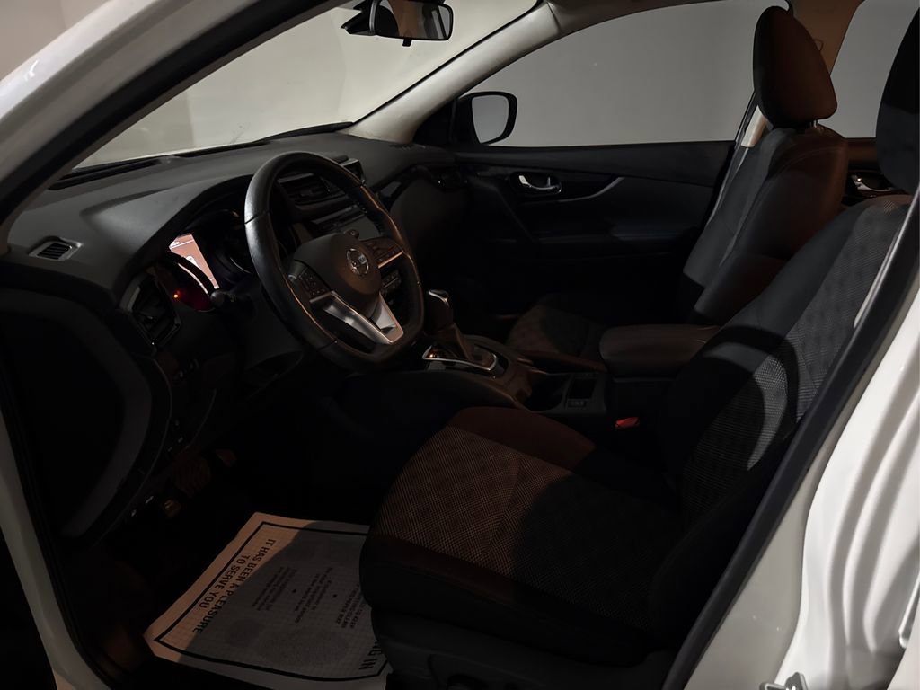 Used 2021 Nissan Rogue Sport SV FWD image 9