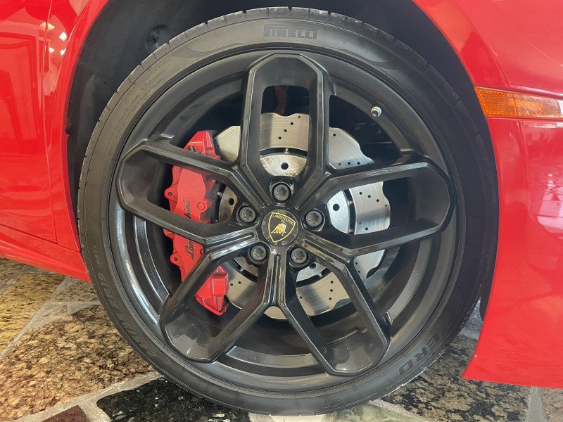 Used 2019 Lamborghini Huracan LP 580-2 RWD image 23
