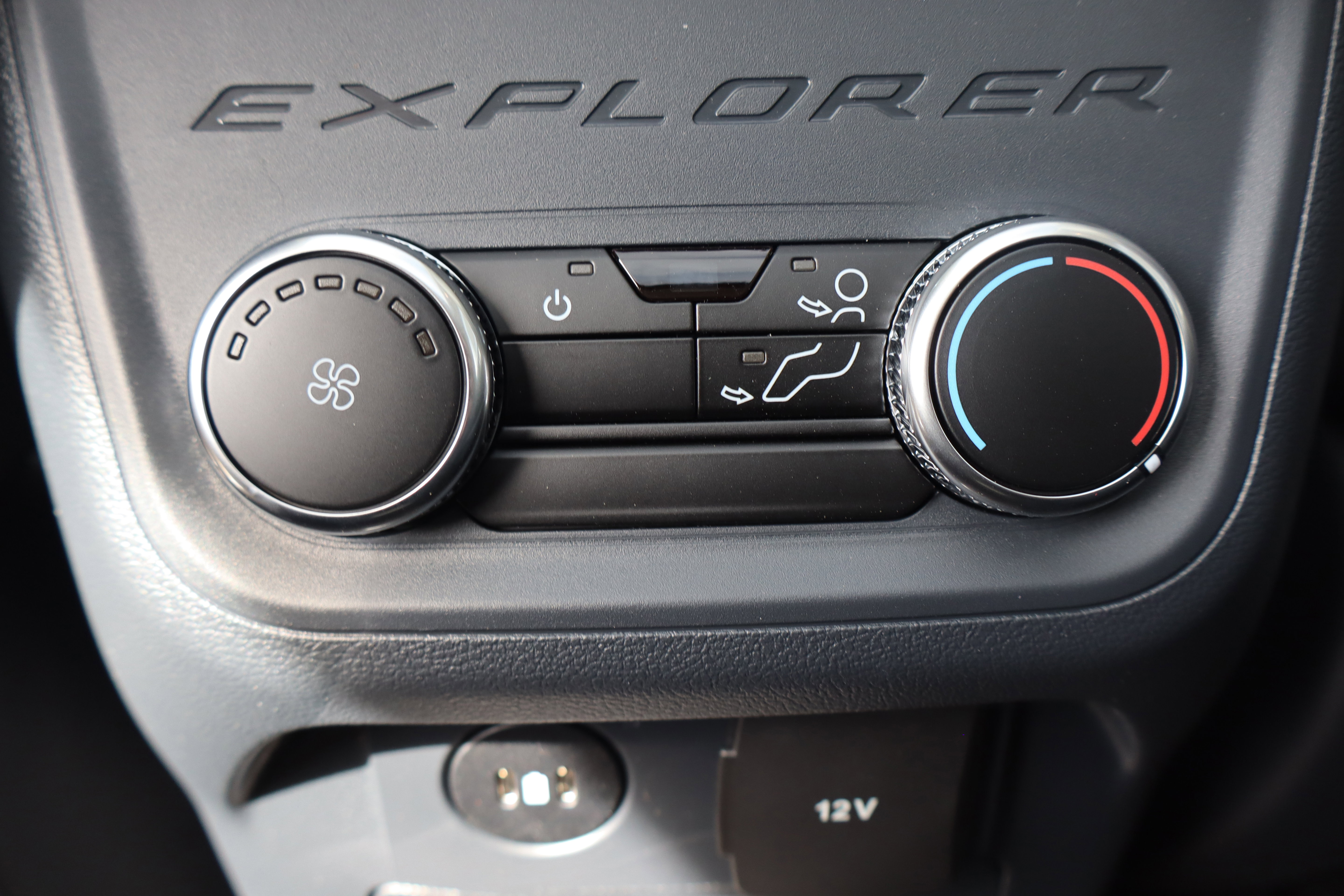 New 2026 Ford Explorer Active w/ Active Comfort Package AWD/4WD image 25