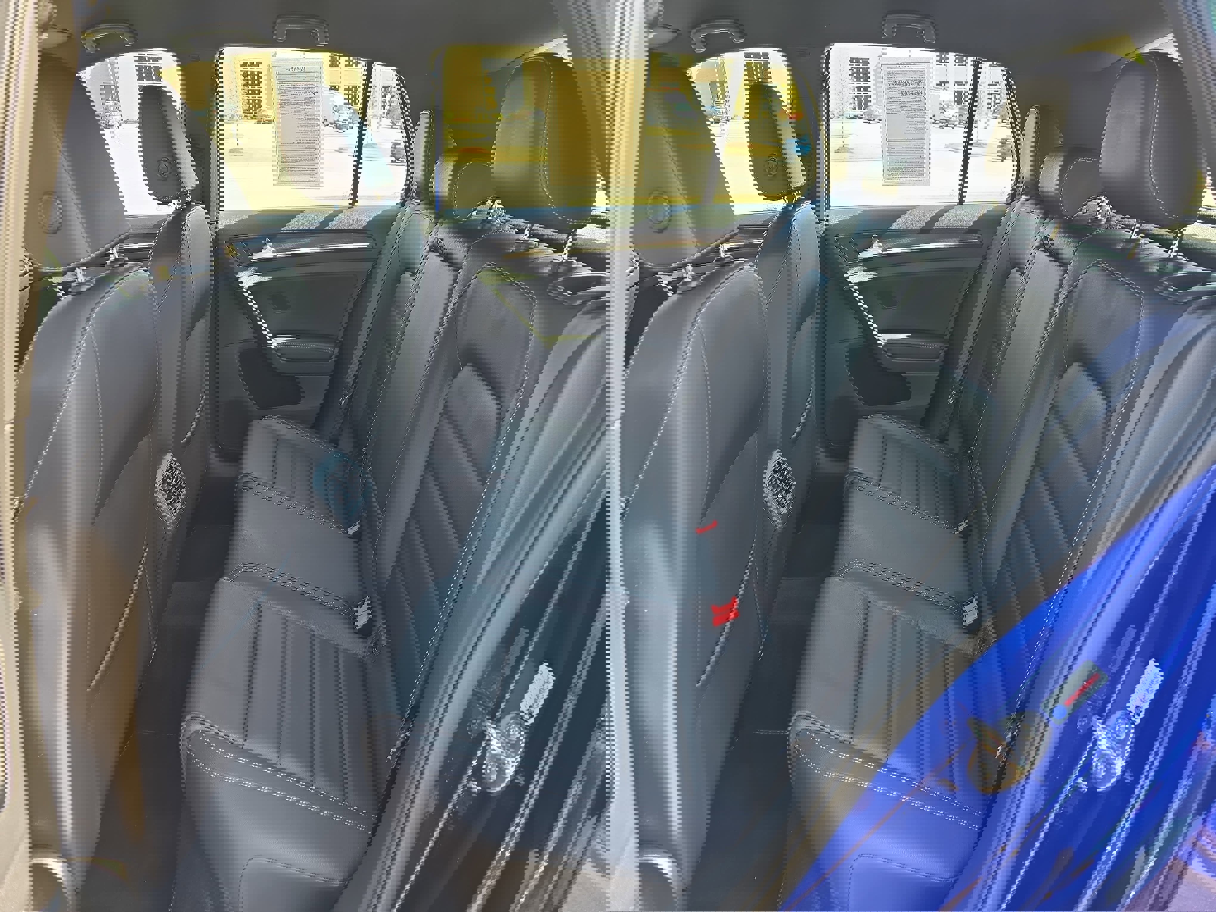 Used 2015 Volkswagen Golf R 4-Door image 15