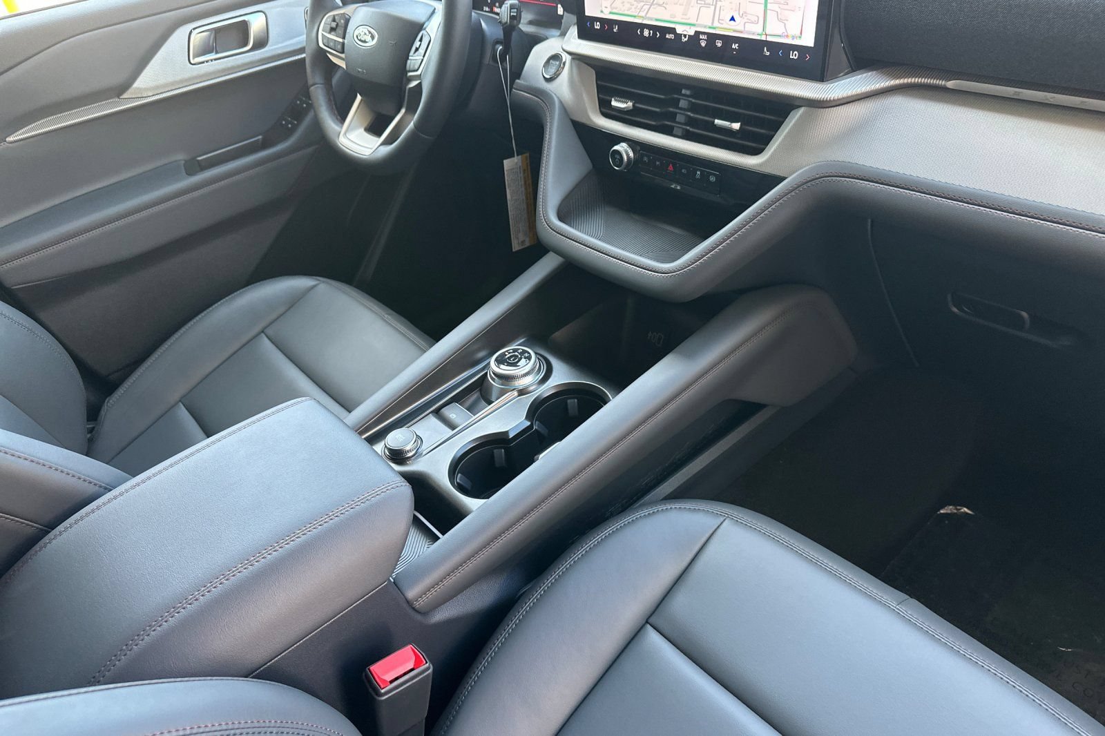 New 2026 Ford Explorer Active w/ Active Comfort Package RWD image 16