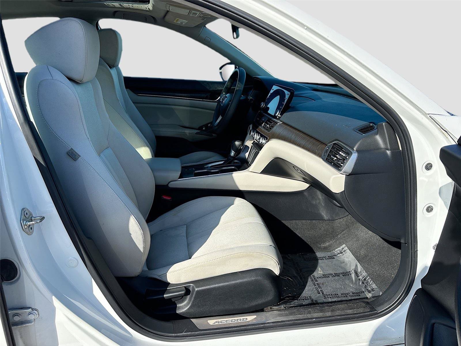 Used 2018 Honda Accord EX image 27