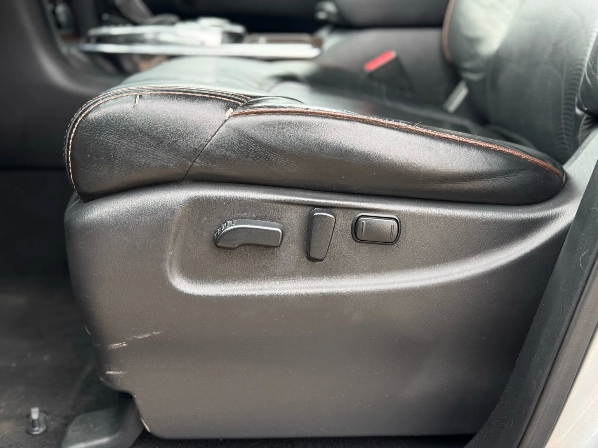 Used 2018 Nissan Armada SL w/ Premium Package image 13