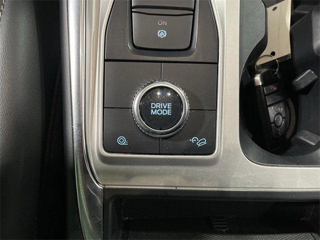 Used 2022 Ford Explorer XLT w/ Equipment Group 202A image 33