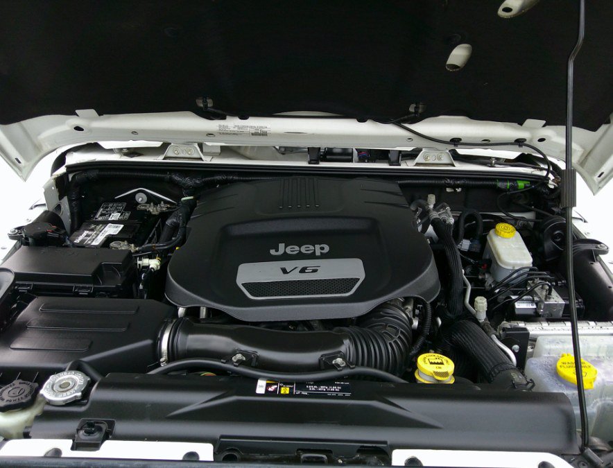 Used 2018 Jeep Wrangler Unlimited Sahara AWD/4WD image 44