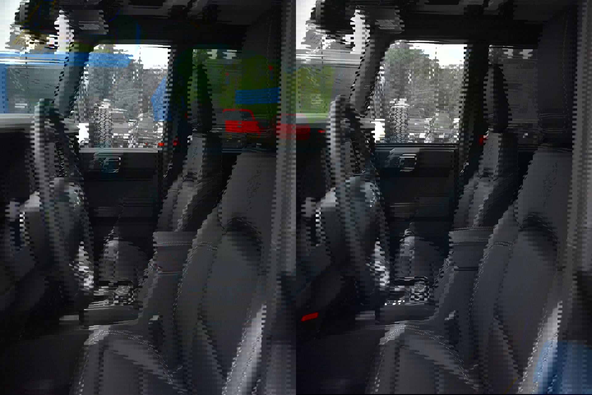 New 2025 Ford Bronco Badlands image 10