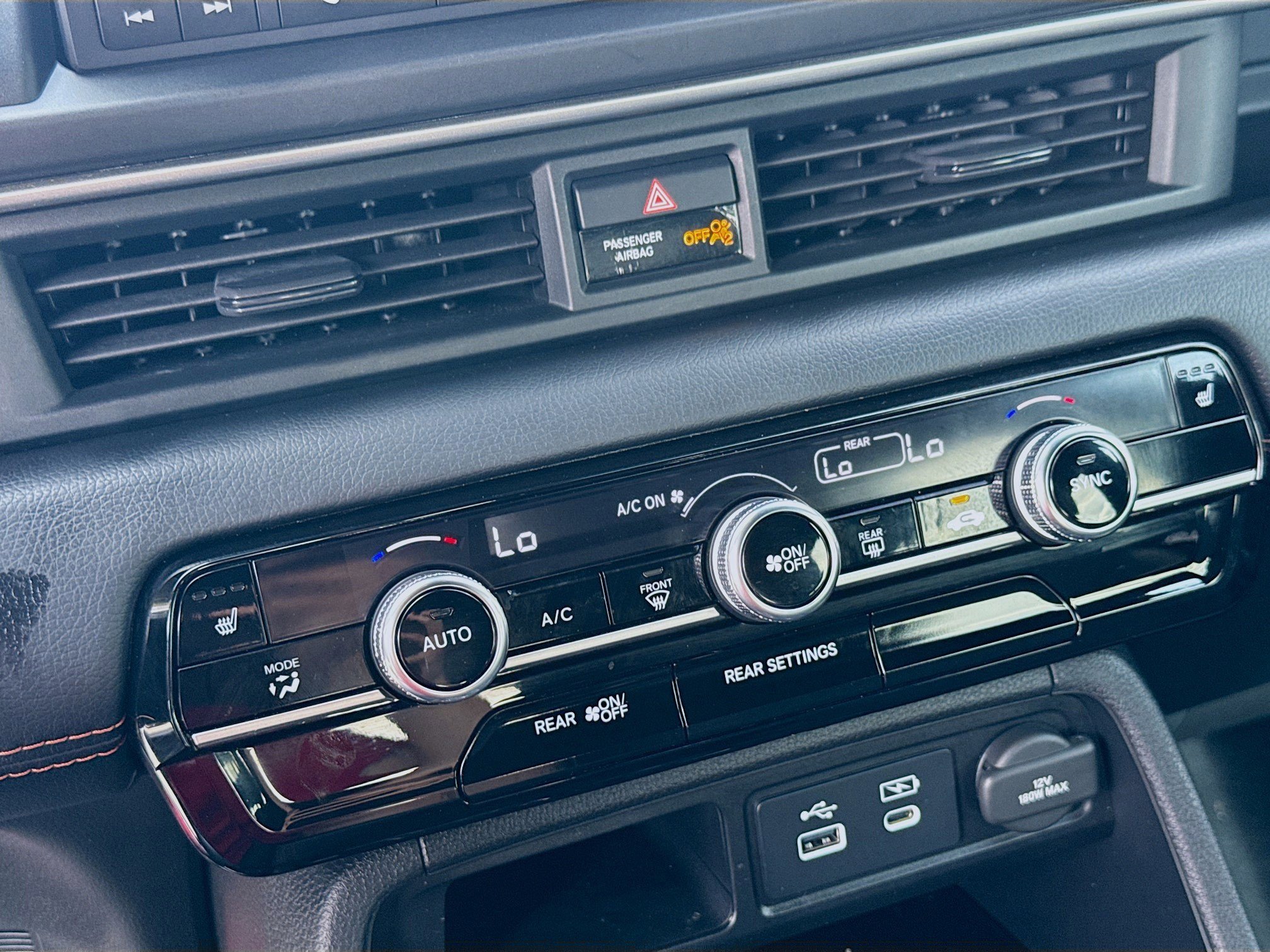 Used 2023 Honda Pilot Sport image 14