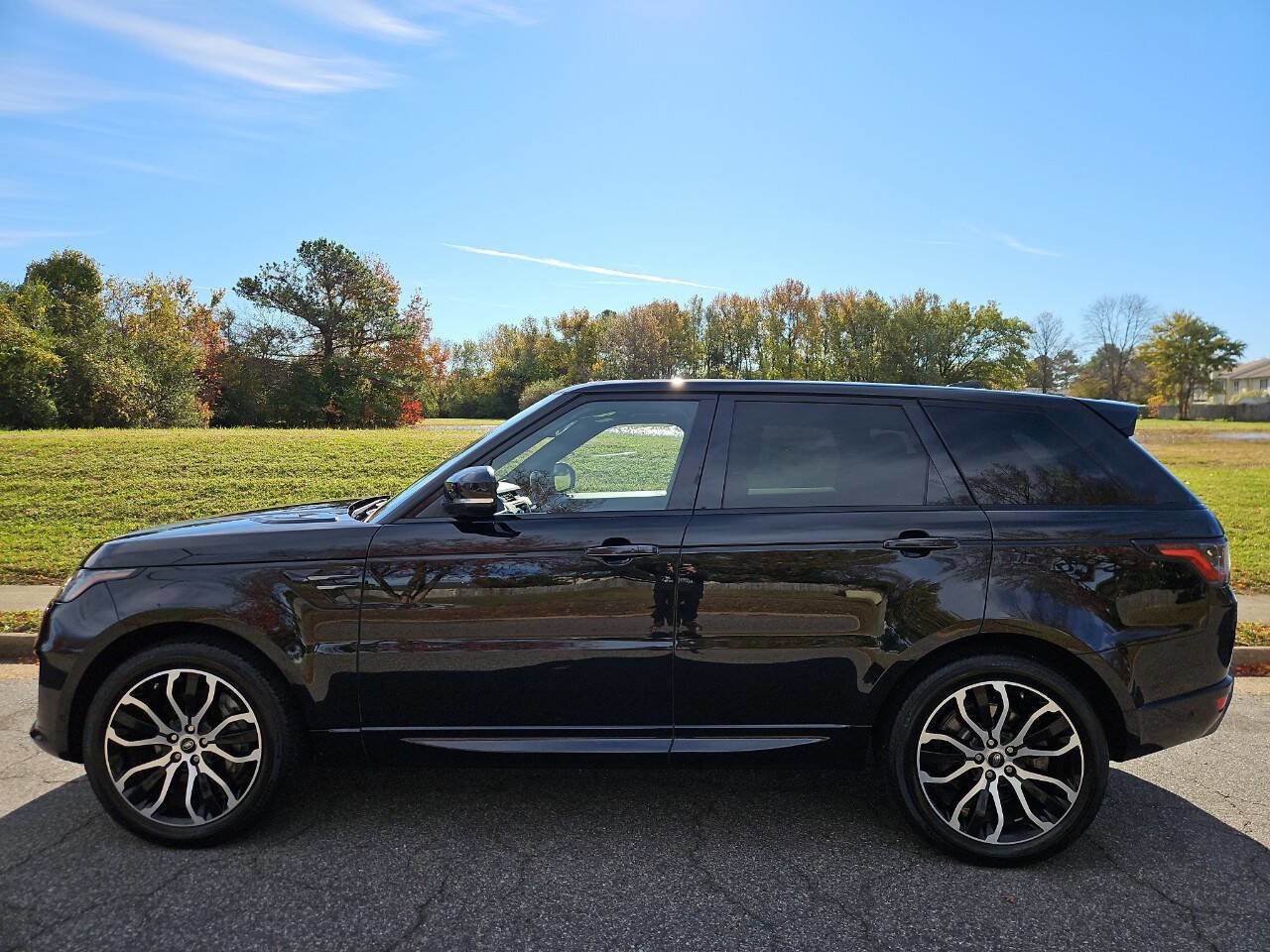 Used 2021 Land Rover Range Rover Sport HSE Silver Edition AWD/4WD image 2