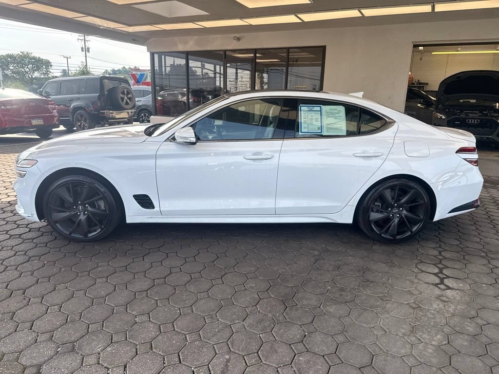 Used 2022 Genesis G70 3.3T w/ Sport Advanced Package AWD/4WD image 9