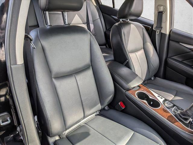 Used 2018 INFINITI Q50 Luxe RWD image 16