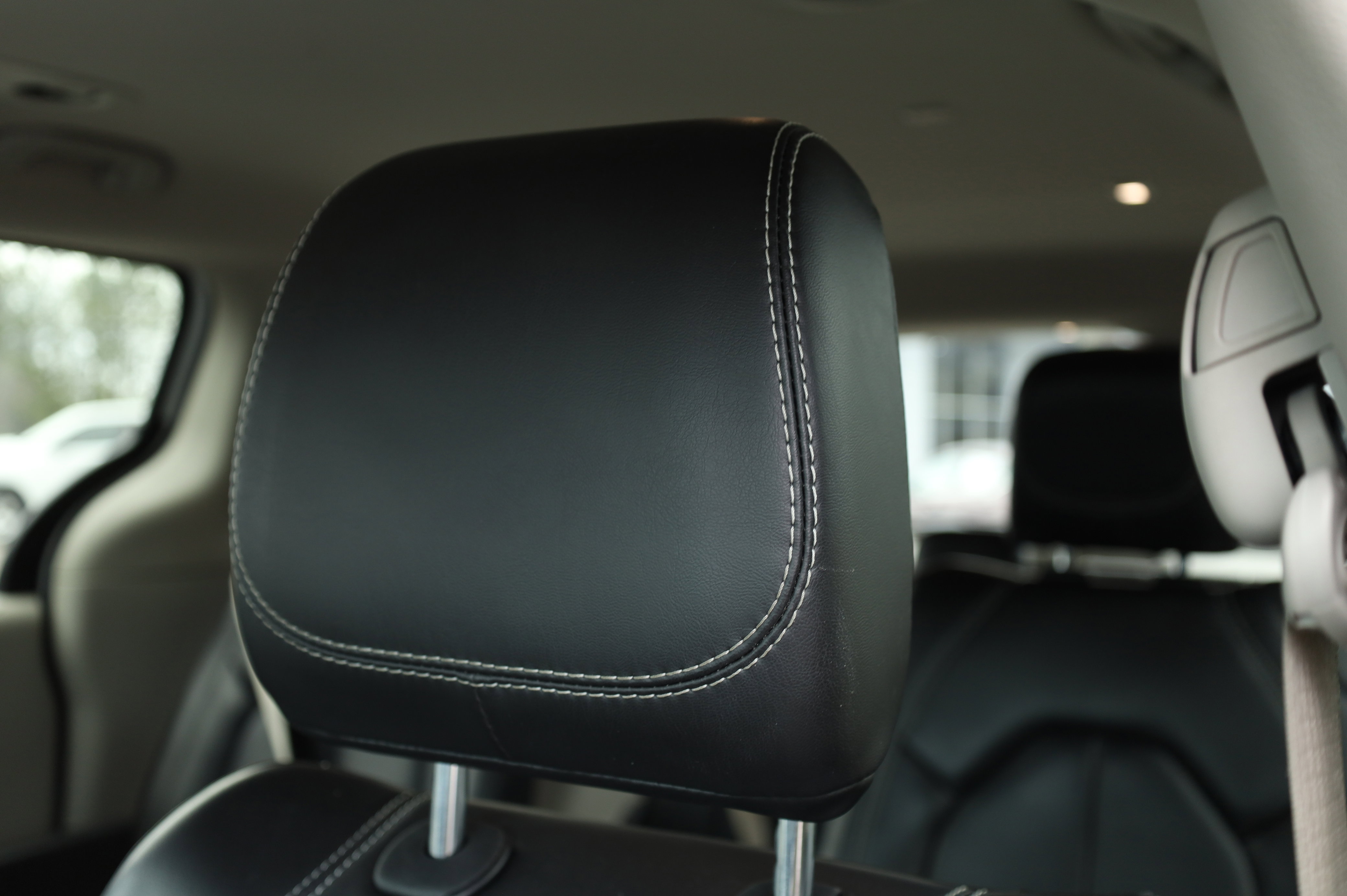 Used 2023 Chrysler Pacifica Touring-L image 23