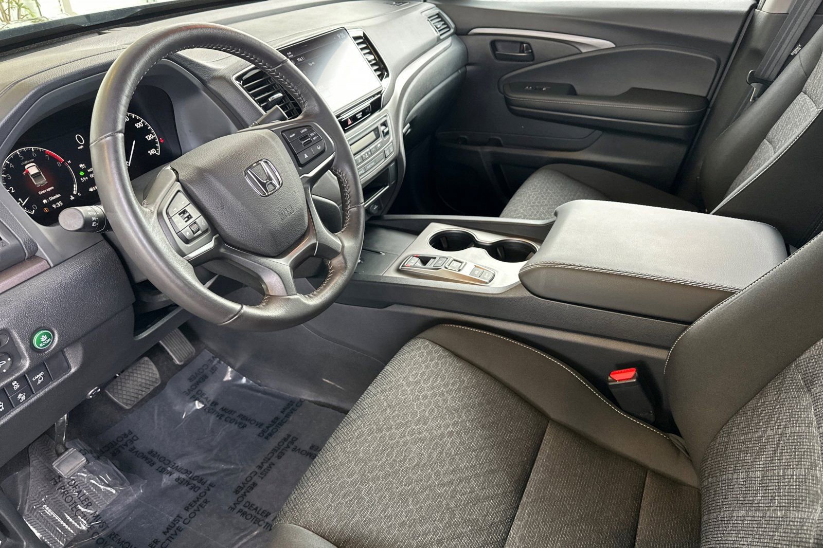 Used 2025 Honda Ridgeline Sport image 9