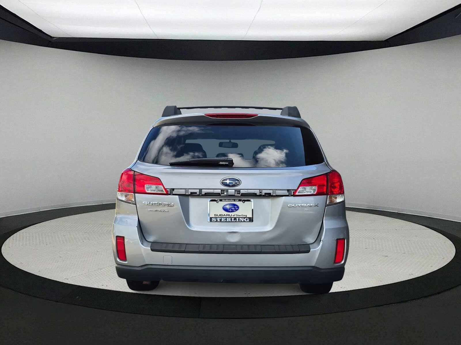 Used 2010 Subaru Outback 2.5i Premium AWD/4WD image 7
