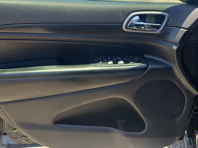 Used 2018 Jeep Grand Cherokee Laredo image 17