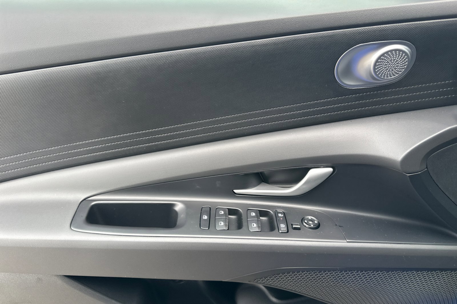 New 2026 Hyundai Elantra Blue FWD image 11