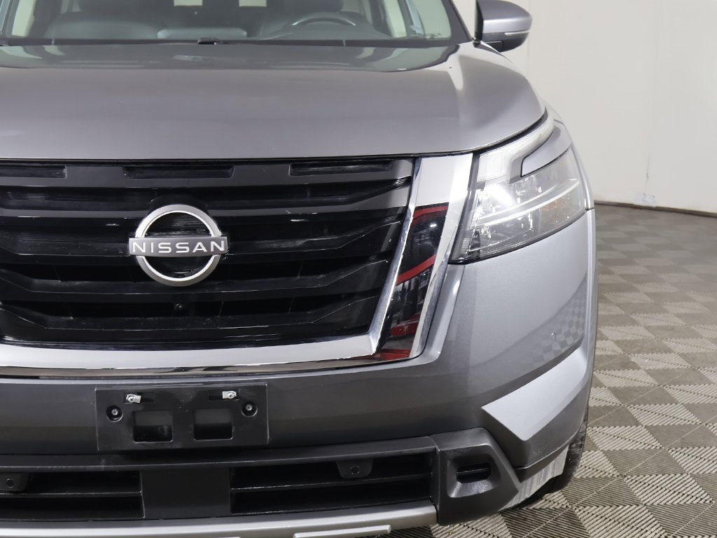 Used 2024 Nissan Pathfinder SL w/ SL Premium Package image 16