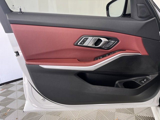 Used 2022 BMW 330i xDrive Sedan w/ Driving Assistance Package image 10