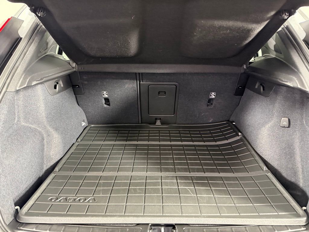 Used 2023 Volvo XC40 Recharge Ultimate w/ Protection Package Premier image 29