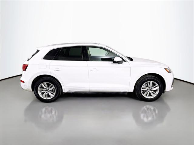 Certified 2023 Audi Q5 2.0T Premium w/ Convenience Package AWD/4WD image 8