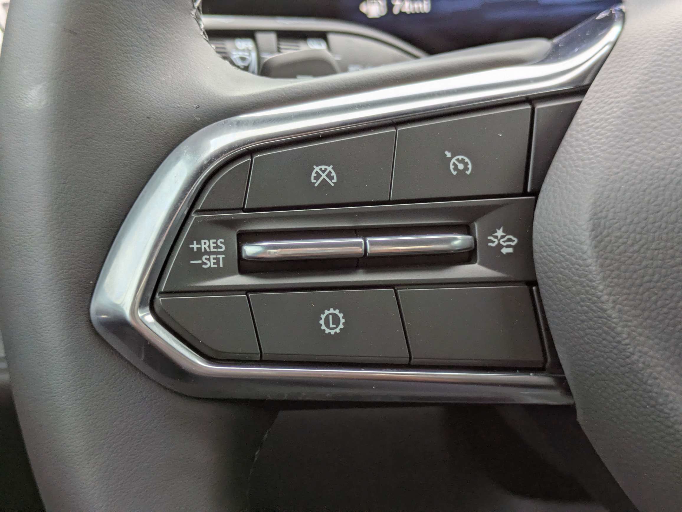 New 2027 Chevrolet Equinox LT w/ Safety and Technology Package FWD image 14