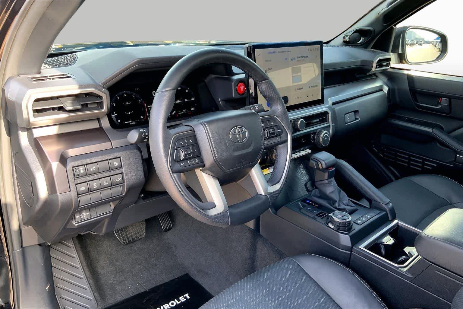 Used 2025 Toyota 4Runner TRD Off-Road Premium w/ Tow Technology Package AWD/4WD image 18