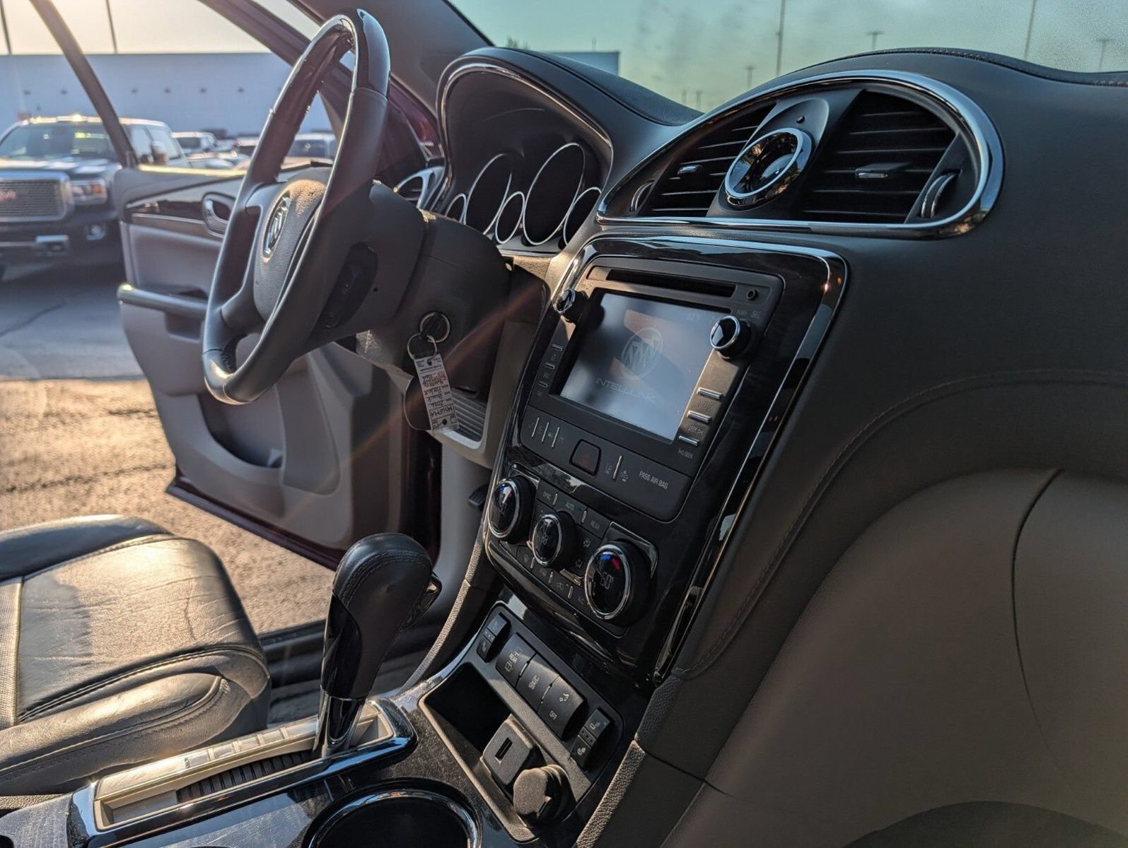 Used 2016 Buick Enclave Leather FWD image 23