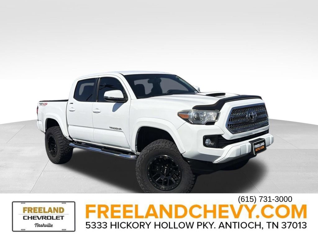 Used 2017 Toyota Tacoma TRD Sport w/ Tow Package (A/T) image 1