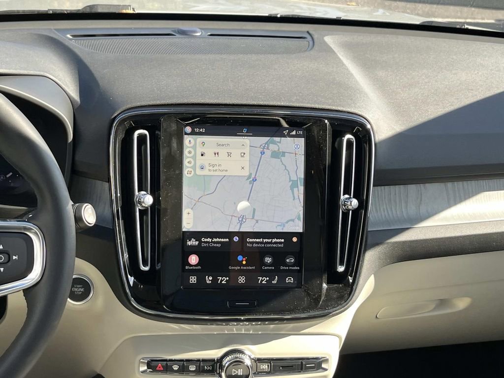 New 2026 Volvo XC40 B5 Plus w/ Protection Package Premier image 15